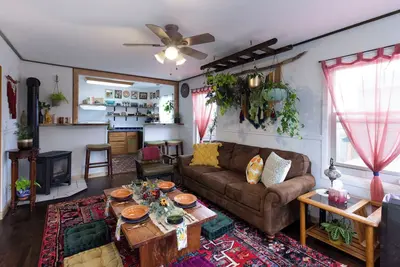 Image de Boho Bungalow w/Hot Tub 4 Blocks From Downtown Silverton
