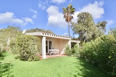 Image de Two-room villa of approximately 40 m2 with small garden consisting of a double bedroom with double sofa bed and equipped kitchenette with oven, bathroom with shower, loggia equipped for outdoor dining. Sat Tv, wi fi line and air conditioning