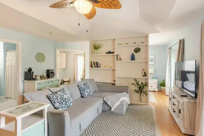 Image de Charming Cocoa Village Hideaway