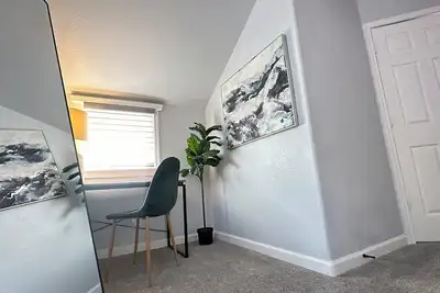 Image de The Oasis - Your Luxury 2br/1. 5ba Home in Downtown Modesto