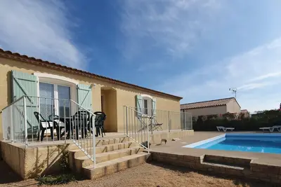 Image de Villa orientée sud avec piscine privée