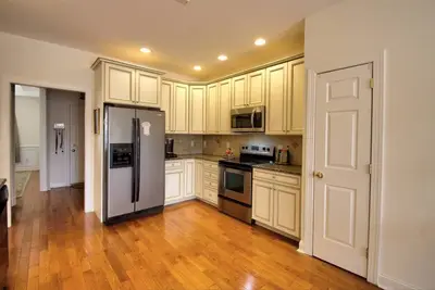 Image de Pet Friendly, Sleeps 10, 2 Community Pools, 4 Bikes, and Free Amenities, 10 Mins to the Beach