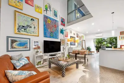 Image de The James Street Gallery - Luxury Townhouse w/Pool