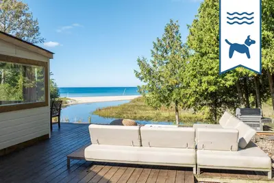 Image de the Kingfisher Styled for those w discerning taste