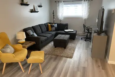 Image de Beau Logement ensoleillé (32jours +)