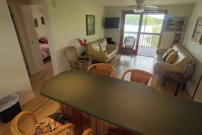 Image de Everglades city condo with water view\n\n