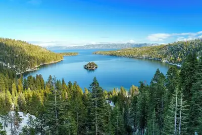 Image de Blocks from the buzz of Magnificent Mile