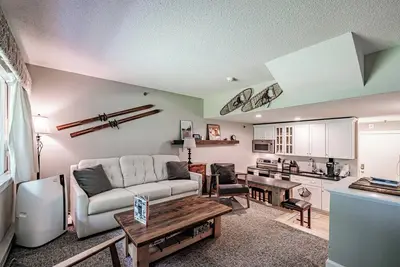 Image de One Bedroom Cascades A-3, direct access from outside, sleeps 5