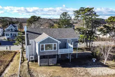 Image de Belle Mer: Beachfront Bliss in Biddeford’s Hills Beach Community