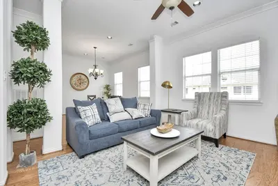 Image de Lux Galleria Home - 5br\/Roof Deck