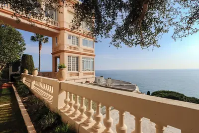 Image de Peaceful garden apartment on Mont Boron spectacular sea view. Brand new renov.