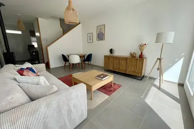 Image de Echoppe bordelaise, à 15mn du centre dans un environnement calme et piétons!