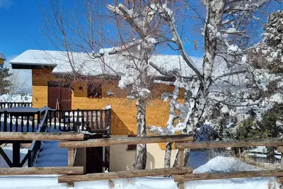 Image de Chalet familial, deux niveaux identiques près des pistes. Idéal deux familles.