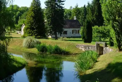 Image de Gite individuel écologique en pleine nature Bourgogne