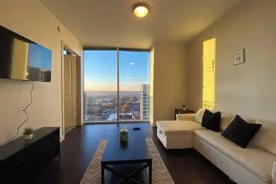 Image de Modern SkyHouse Raleigh Apartment 🌆