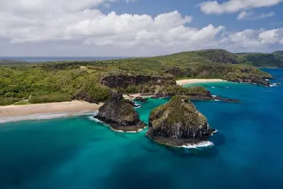Image de LuxoBrasil #Nr01 Yellow House Fernando de Noronha Seasonal Rent