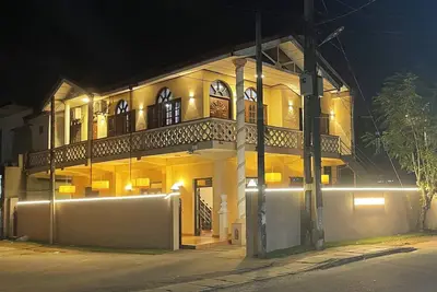 Image de First or Last Night in Sri Lanka? Experience comfort near the Airport & Beach!