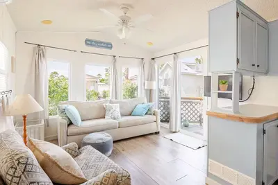 Image de Cozy 1-bedroom cottage, mineral pools, pickbleball in charming Sky Valley Resort