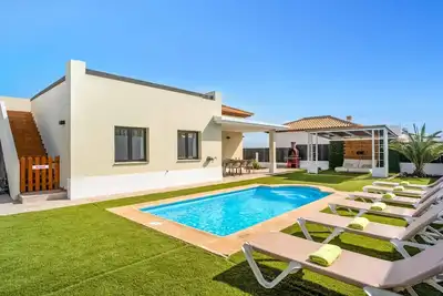 Image de Villa Caleta Olas by Villa Plus