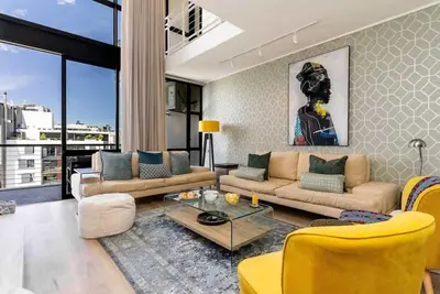 Image de Urban Palette - Modern & Artistic Green Point Apt