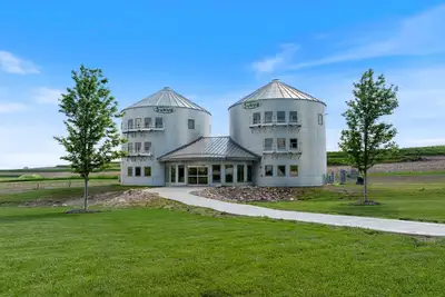 Image de Spacious and modern guestrooms located a short drive from Omaha/Council Bluffs