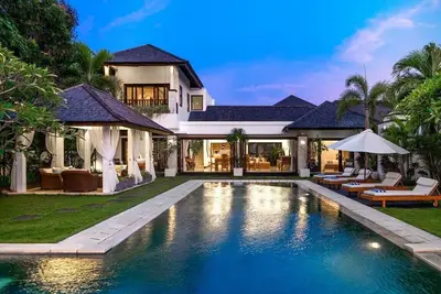 Image de Sj4002 - 4 Bedroom Villa Jimbaran with Rooftop\n\n