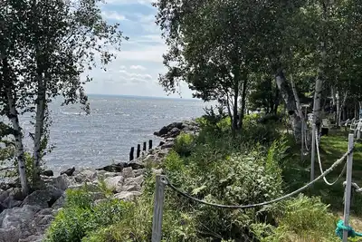 Image de Cozy Lakeside Studio #4 Retreat on Lake Superior - Perfect for Orv!