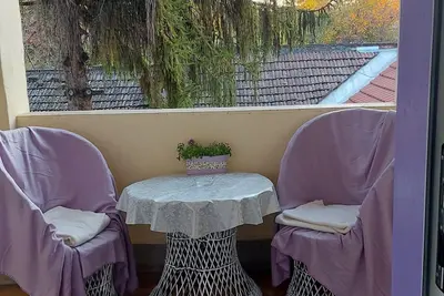 Image de Cozy apartmento with private parking.