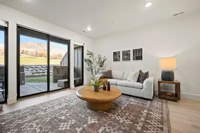 Image de Snowbasin Vista Pt C106 | Ski Retreat | Mtn Views