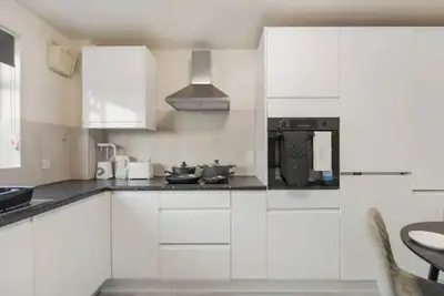 Image de Barnet Oasis near Sky Studios