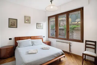 Image de Appartement 'Alassio Holiday' avec jardin privé, balcon et garage privé.