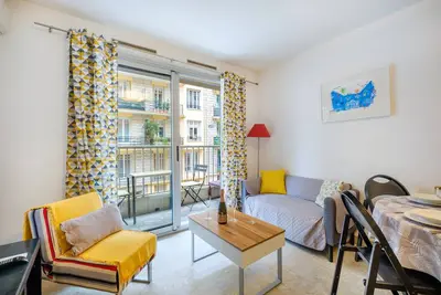 Image de Superbe Appartement à Nice : Confort et Charme au Cœur de la Ville