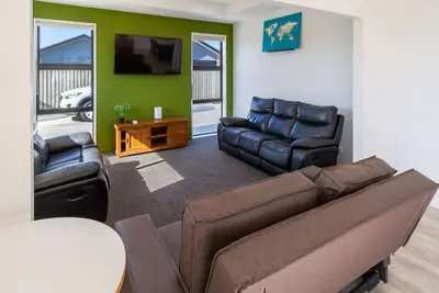 Image de Cozy Hornby Bungalow with Garage