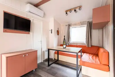 Image de Cottage Privilège 6 pièces 10/14 personnes climatisé - Tv