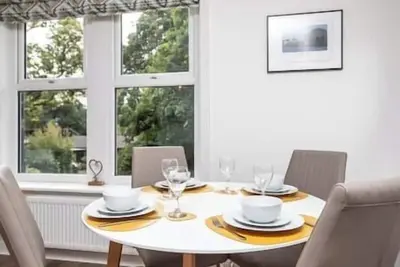 Image de Bright & Airy Flat in Oakwood