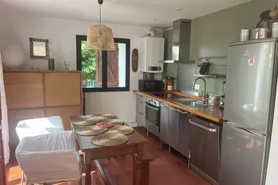 Image de Appartement refait à neuf dans villa basque à 5 min des plages