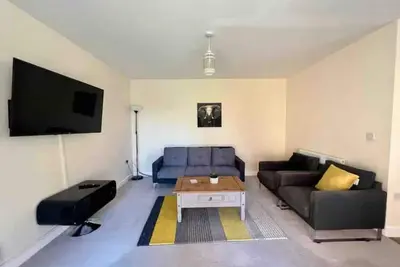 Image de 2 Bedroom House in Quiet Neighbourhood, Conveniently Located- 2 Parking Spaces