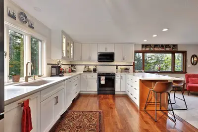 Image de Villa Reitter: 2br\/2ba Swiss Chalet in Killington with Modern Renovations & Original Charm