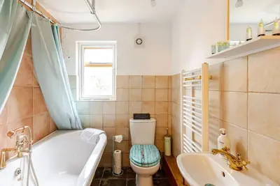 Image de This charming 17th Century Grade Ii listed Cottage