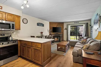 Image de Snow Mtn Escape-Shuttle to Mt. Snow w/ Indoor Pool!