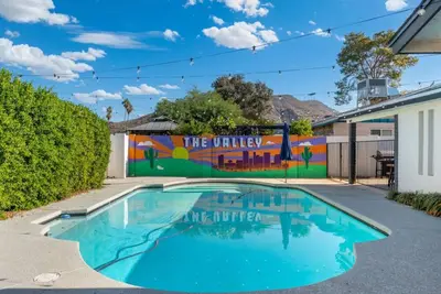 Image de 4br Moon Valley Home w/ Pool - Room for 10!