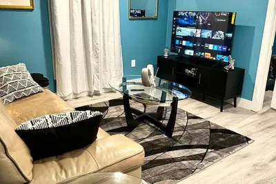 Spacious 3-bedroom apartment in Newark with all amenities the way you want it