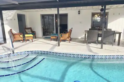 Image de Updated Tranquil 2-bedroom heated pool  house in Venice Fl, close to Beaches.
