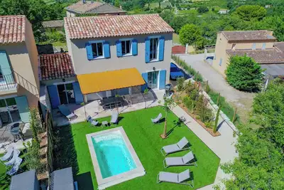 Image de Villa Gabriel, une villa 3 étoiles au cœur de Goult et de la Provence