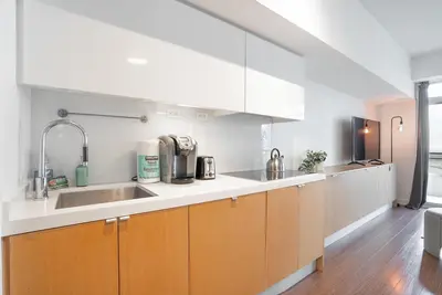 Image de Stunning condo Downtown Toronto with incredible lake views. 5 minutes Cn Tower.