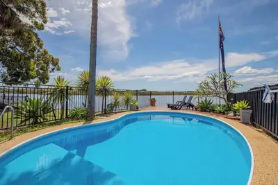 Image de Ludford Lakefront and Beachside Retreat for Groups