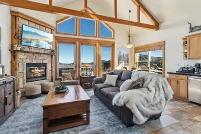 Image de Alpine Haven - Mountain Views & Private Hot Tub