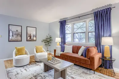 Image de Central 4bd Home - Spacious Backyard & Fun Games