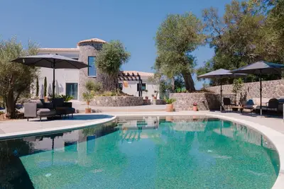 Image de Zervos - Trois Chambres Villa, Couchages 6