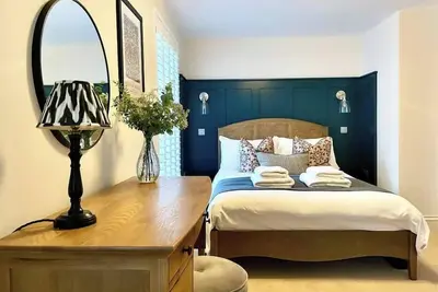 Image de Beautiful Two Storey Apartment in City Centre- 1